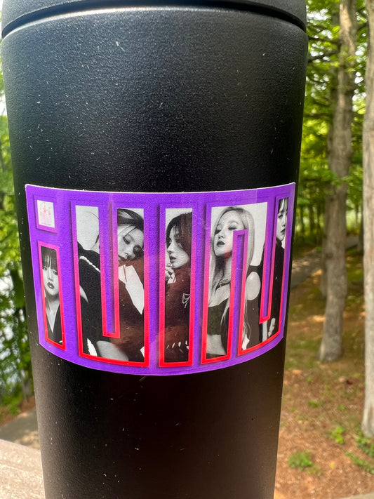 A (G)I-dle photo sticker